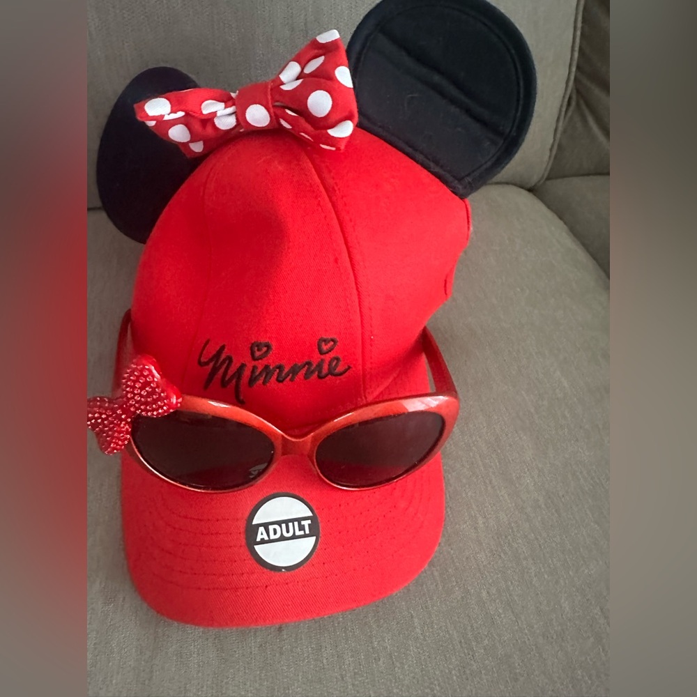DISNEY OFFICIAL Minnie Mouse Cap +Sunglasses - Picture 2 of 3